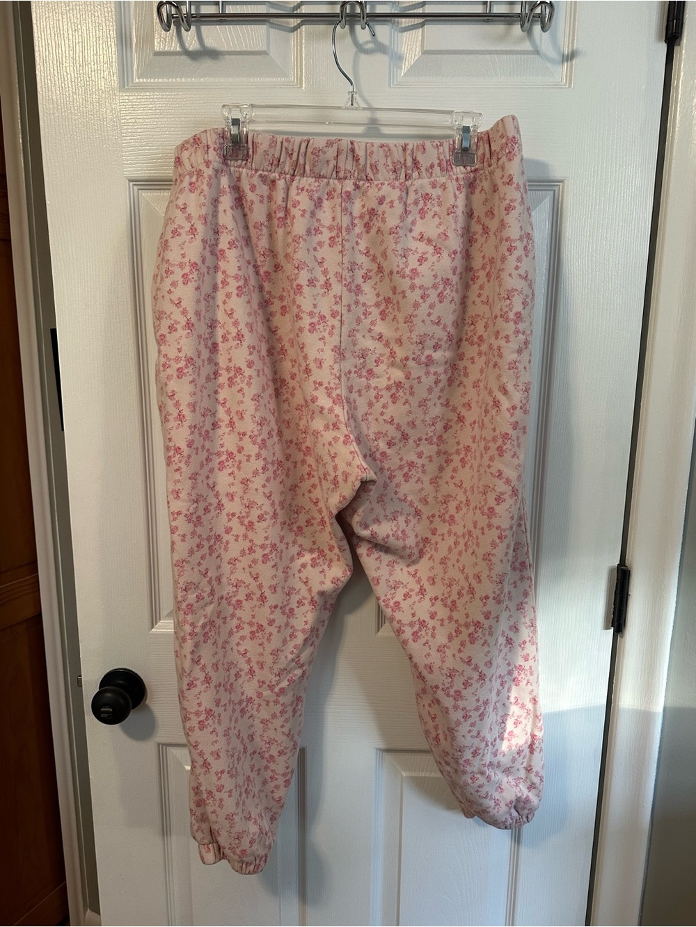Gap × LoveShackFancy Floral Joggers - Picture 5 of 6